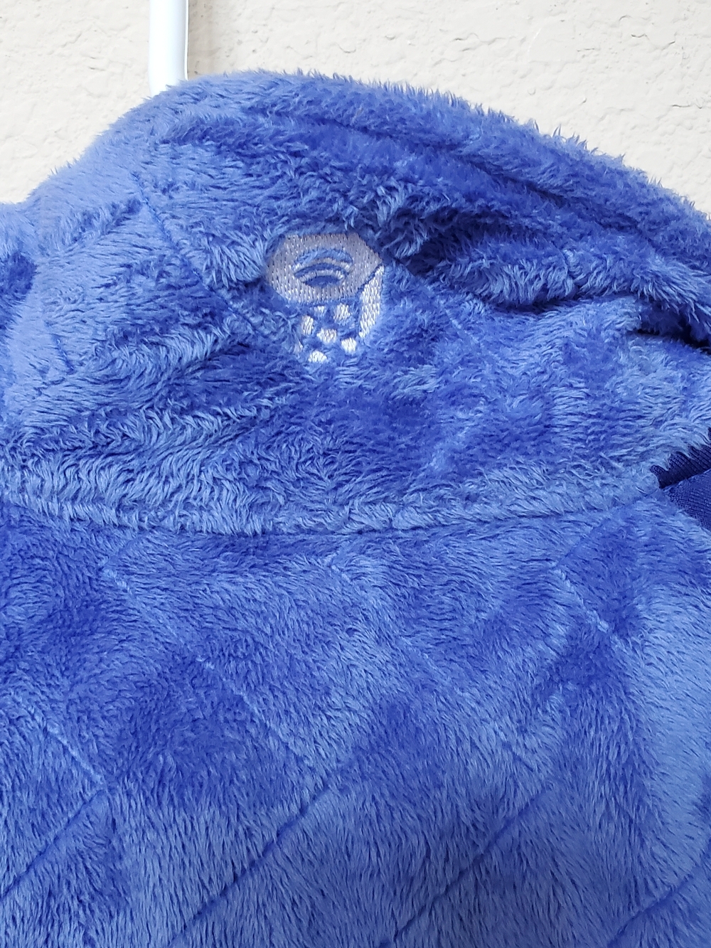 Mountain Hardwear Quilted Royal Blue Fleece Vest.  Size Large - Picture 6 of 8